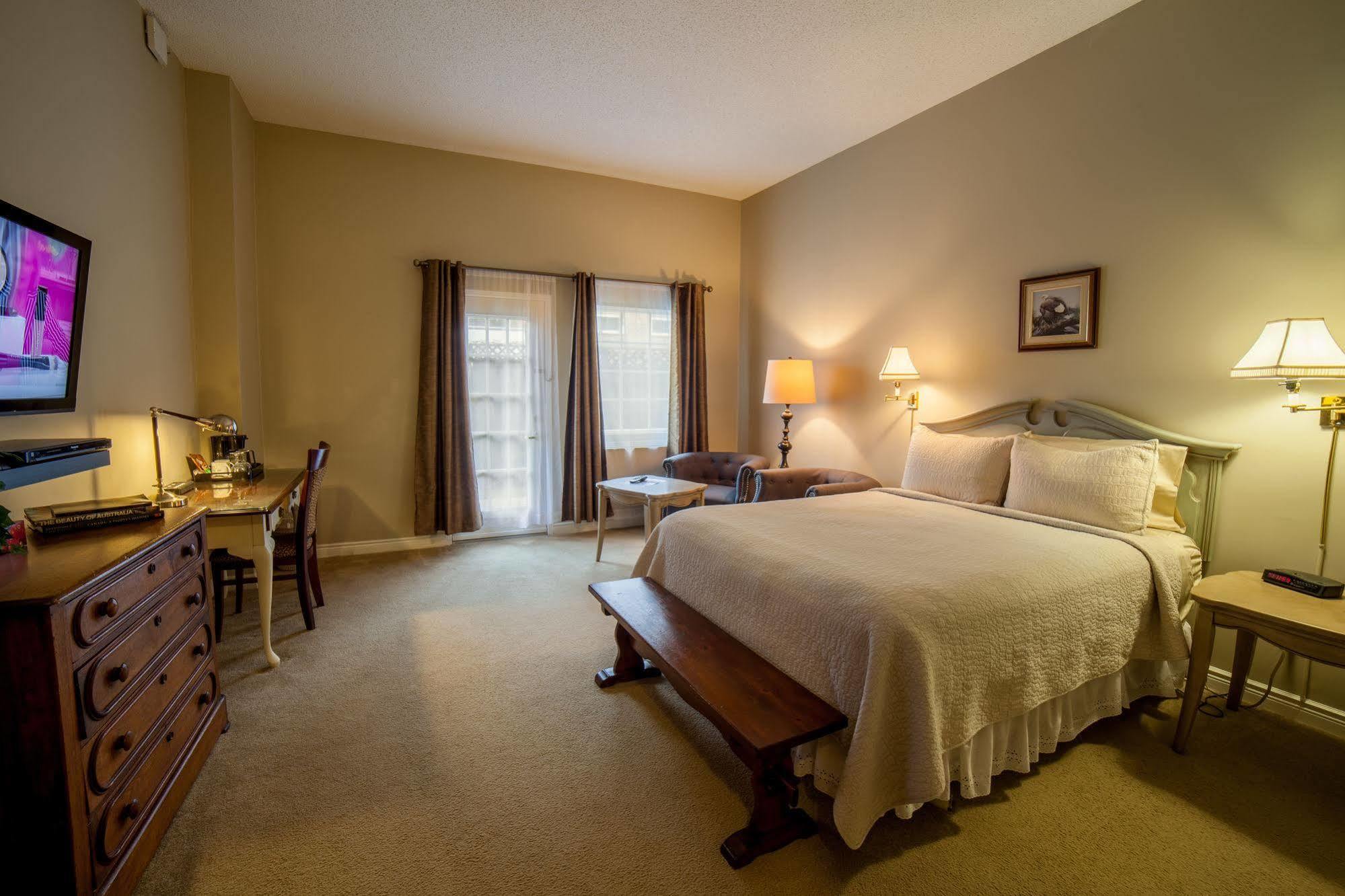 The Woodlawn Inn Кобург Екстериор снимка